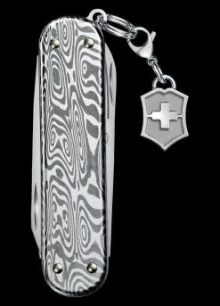 Victorinox Classic SD Brilliant Damascus -Outdoor Gear Store BMC 0622134.3 73142.1671193496.1280.1280 93754.1671207008
