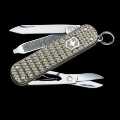 Victorinox Classic Precious Alox -Outdoor Gear Store BMC 062214011Gdet2 40617.1648227153.1280.1280 22363.1648227475