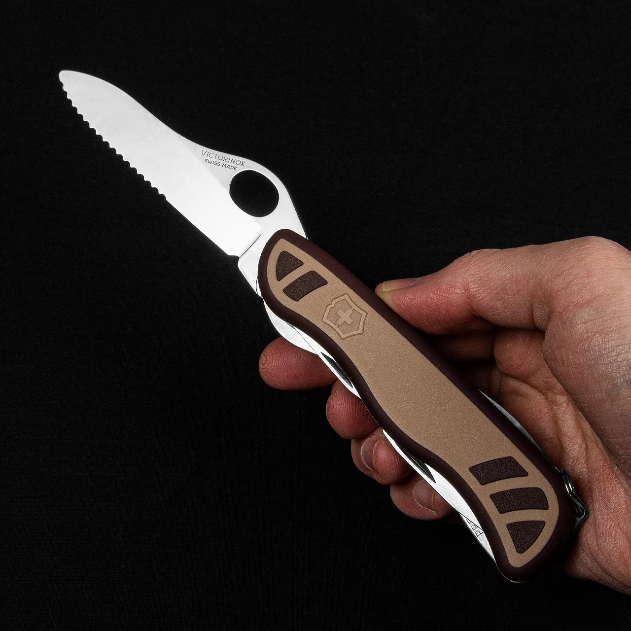 Victorinox Trailmaster Grip Desert Tan 4 Victorinox Trailmaster Grip Desert Tan - Image 2