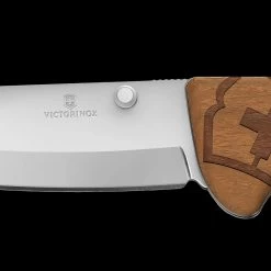 Victorinox Evoke Walnut Folding Knife 17 Victorinox Evoke Walnut Folding Knife -Outdoor Gear Store BMC 09415D630.3 23183.1695997044.1280.1280 22161.1696432335