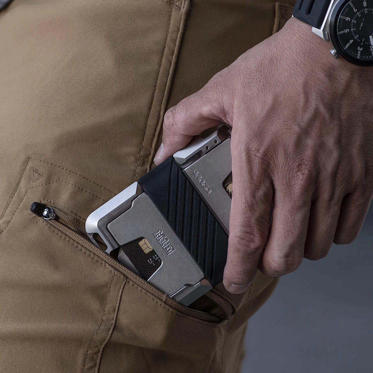Dango M1 Titanium Maverick Tactical Wallet 9 Dango M1 Titanium Maverick Tactical Wallet - Image 7