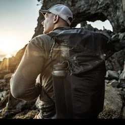 Matador Freerain 28 Waterproof Packable Backpack 16 Matador Freerain 28 Waterproof Packable Backpack -Outdoor Gear Store MAT FR283001BK 31099.1634142026