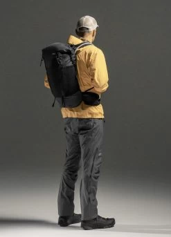 Matador Freerain 28 Waterproof Packable Backpack 17 Matador Freerain 28 Waterproof Packable Backpack -Outdoor Gear Store MAT FR283001BKdet3 20744.1634142026